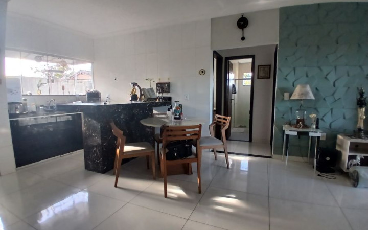 Apartamento - 02 quartos (01 suíte) Apartamento