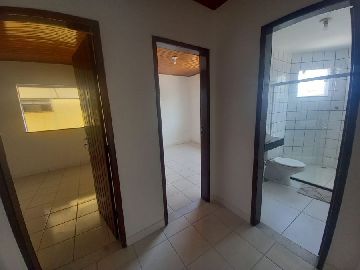 Quartos e banheiro