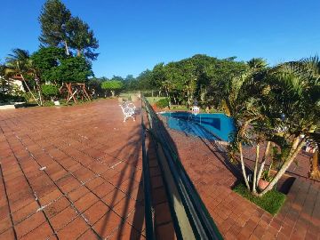 �rea de lazer e piscina