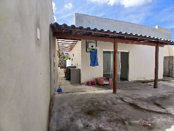 �rea de servi�os lateral