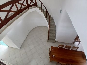 Vista superior da sala de jantar