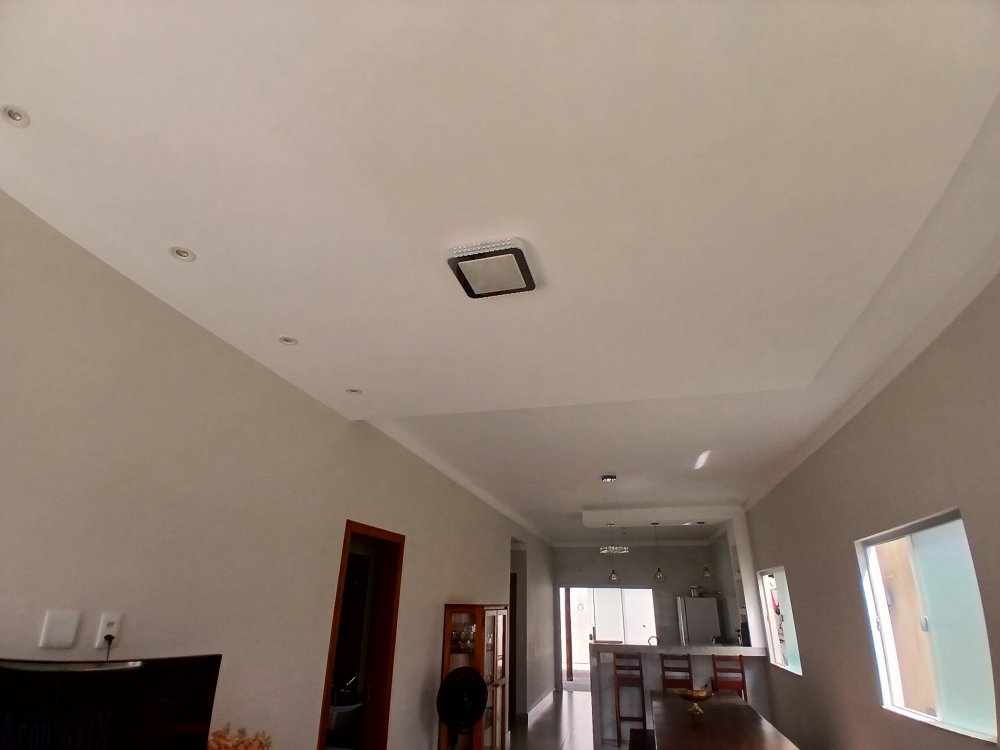 Teto com detalhes em gesso