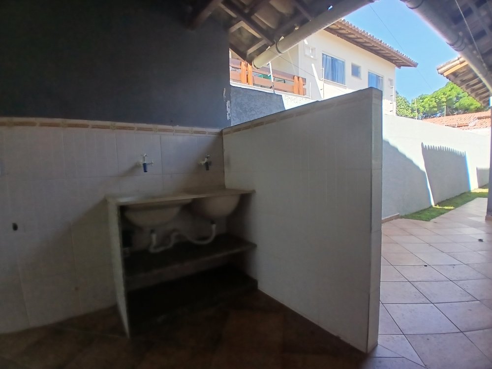 Visão 01 parcial da área de serviços