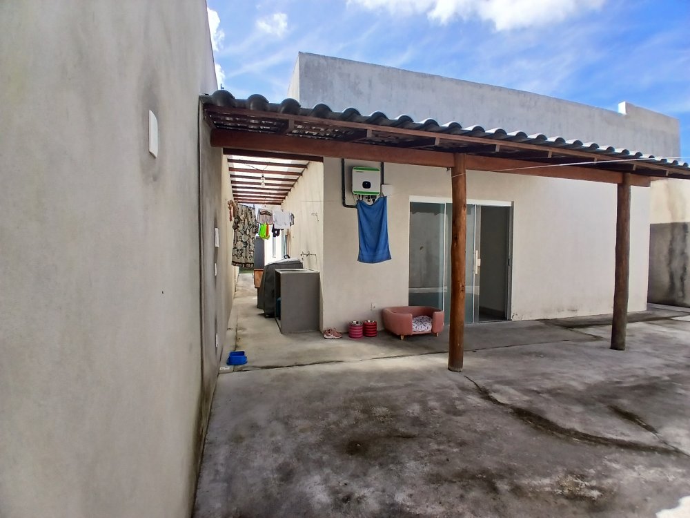 Área de serviços lateral