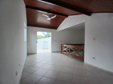 Mezanino com sacada